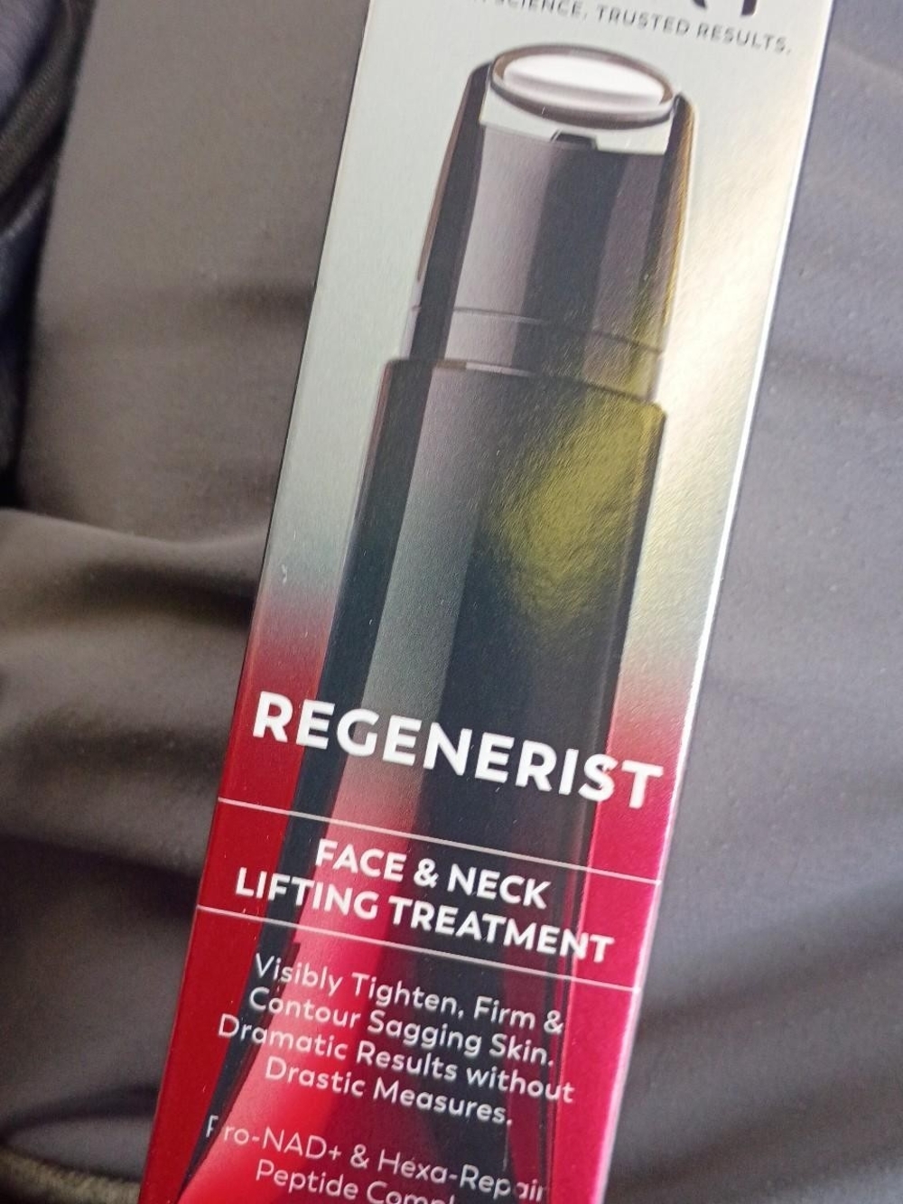 Face & Neck Lifting Treatment – Red